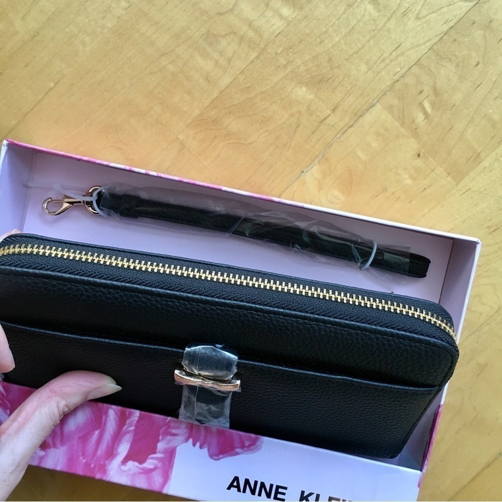 Anne Klein Zip Around Long Wallet with Wrist Strap, Black, Gold, NWT, Gift Box - Picture 6 of 13